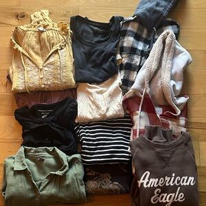 Lot of 17 American Eagle,aerie, Hollister, old navy & mudd size sm & xs